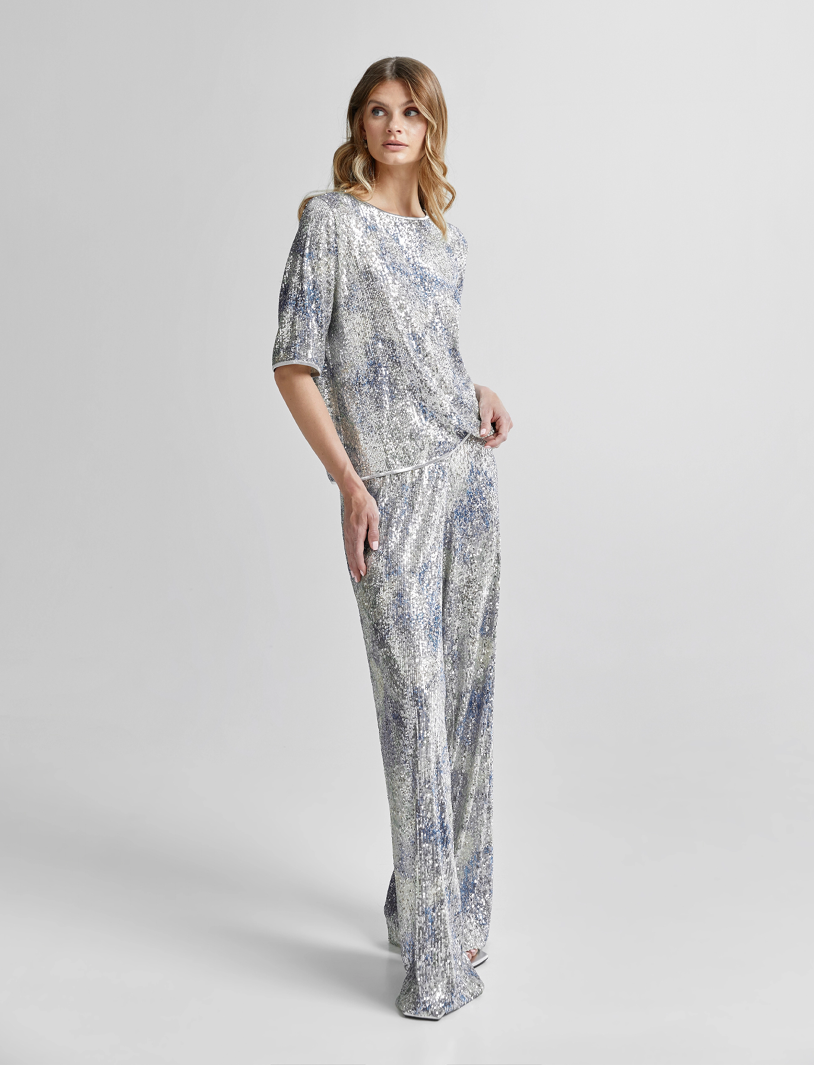 Andiata - Rochelle 3 trousers - straight leg hosen - sky blue sequins - 4
