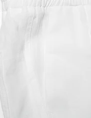 Andiata - Clady trousers - suorat housut - brilliant white - 4