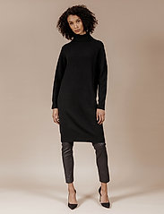 Andiata - Aislayne - stickade klänningar - black - 2
