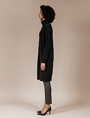 Andiata - Aislayne - knitted dresses - black - 3