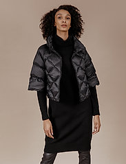 Andiata - Aislayne - knitted dresses - black - 5