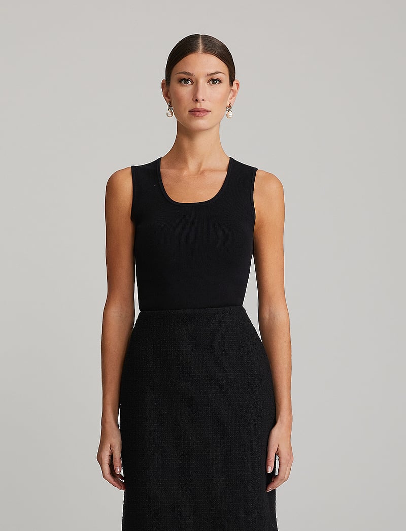 Andiata - Hannele L - topid ja varrukateta alussärgid - black - 0