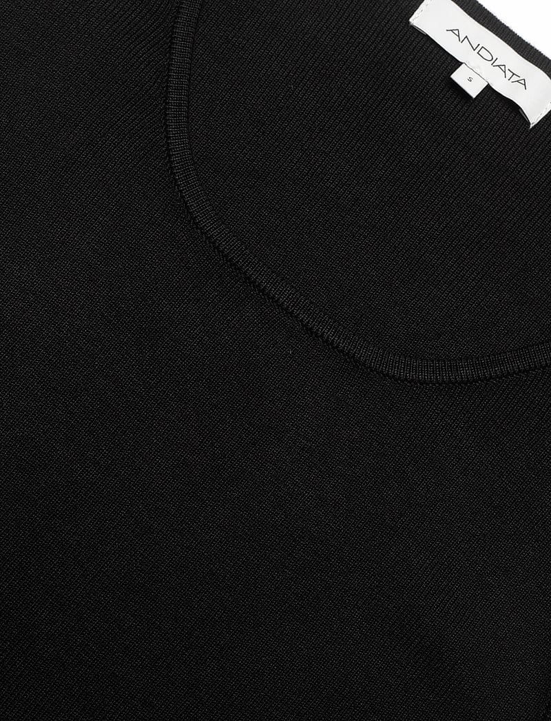 Andiata - Hannele L - topid ja varrukateta alussärgid - black - 4