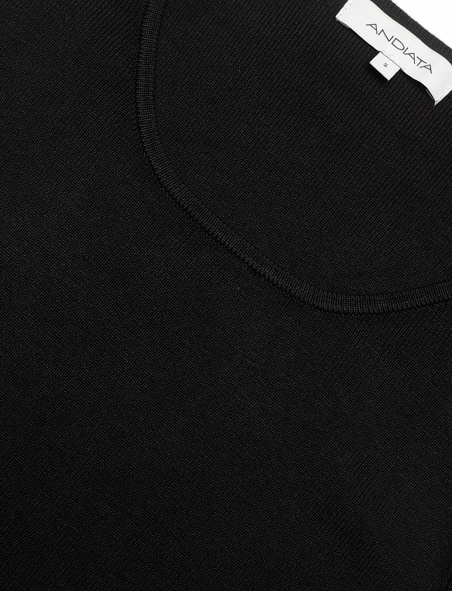 Andiata - Hannele L - Ärmellose tops - black - 4