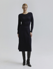 Andiata - Oberon dress - knitted dresses - deep navy blue - 2
