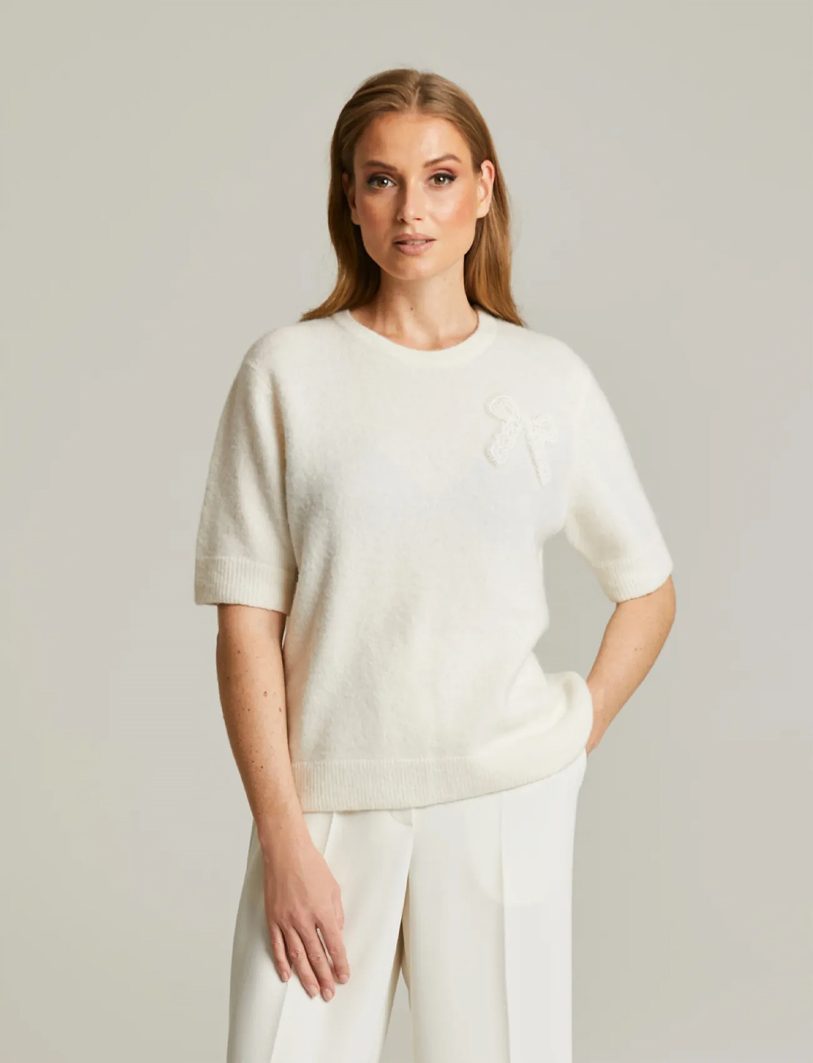 Andiata Enezy, Kvinder, V-Hals Sweater Med Paillet Hjerter, Hvid, Str: S