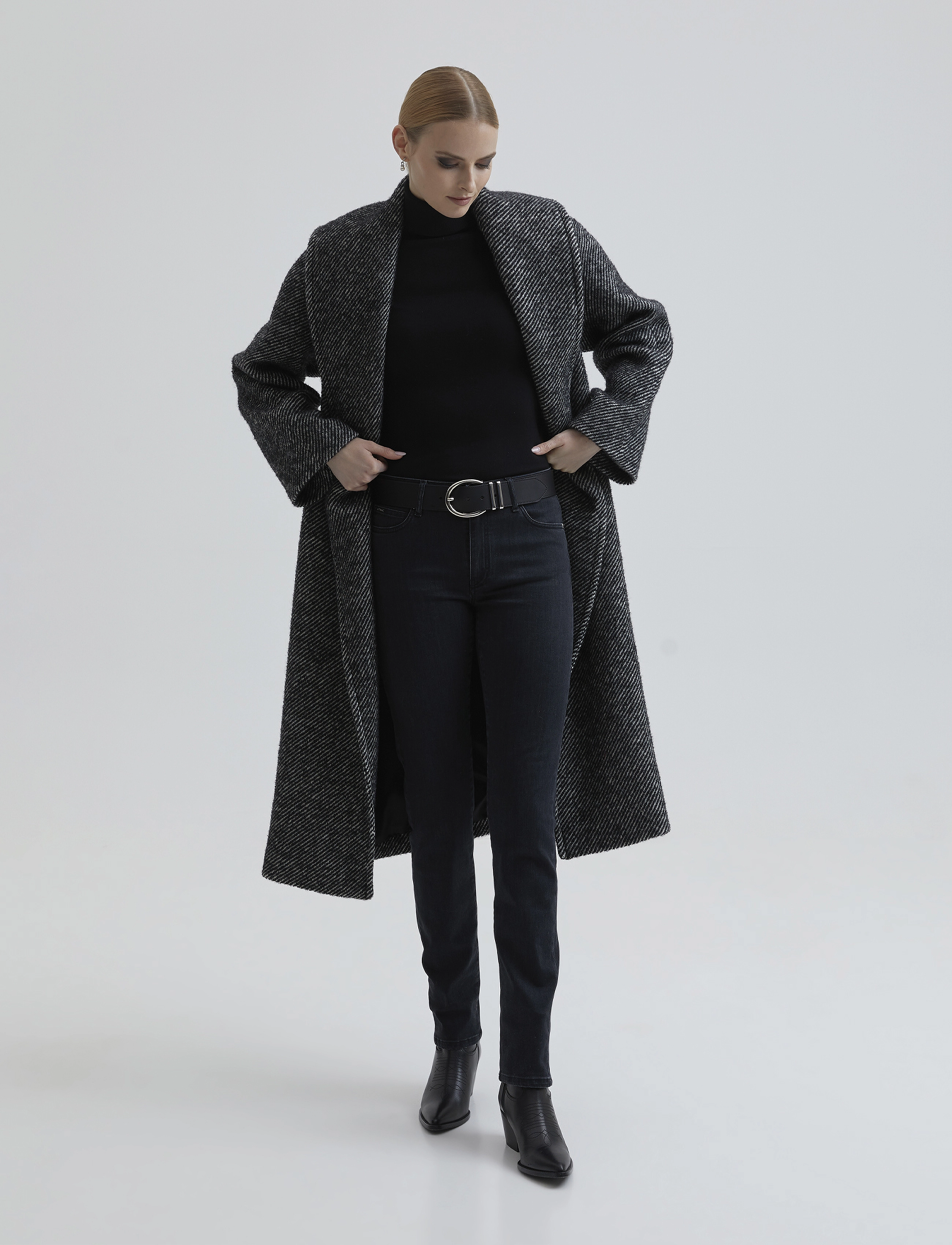 Andiata - Leticia 2 coat - black stripes - 5