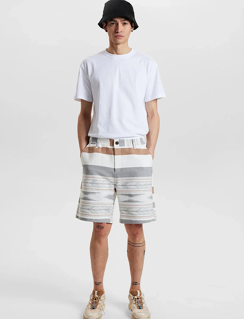 Anerkjendt - AKLT JAN JACQUARD - lühikesed vabaajapüksid - wood thrush - 0