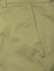 Anerkjendt - AKLT JAMES CHINO SHORT - chinos shorts - olivine - 2