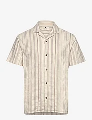 Anerkjendt - AKLEON S/S COTTON SHIRT - short-sleeved shirts - tofu - 0