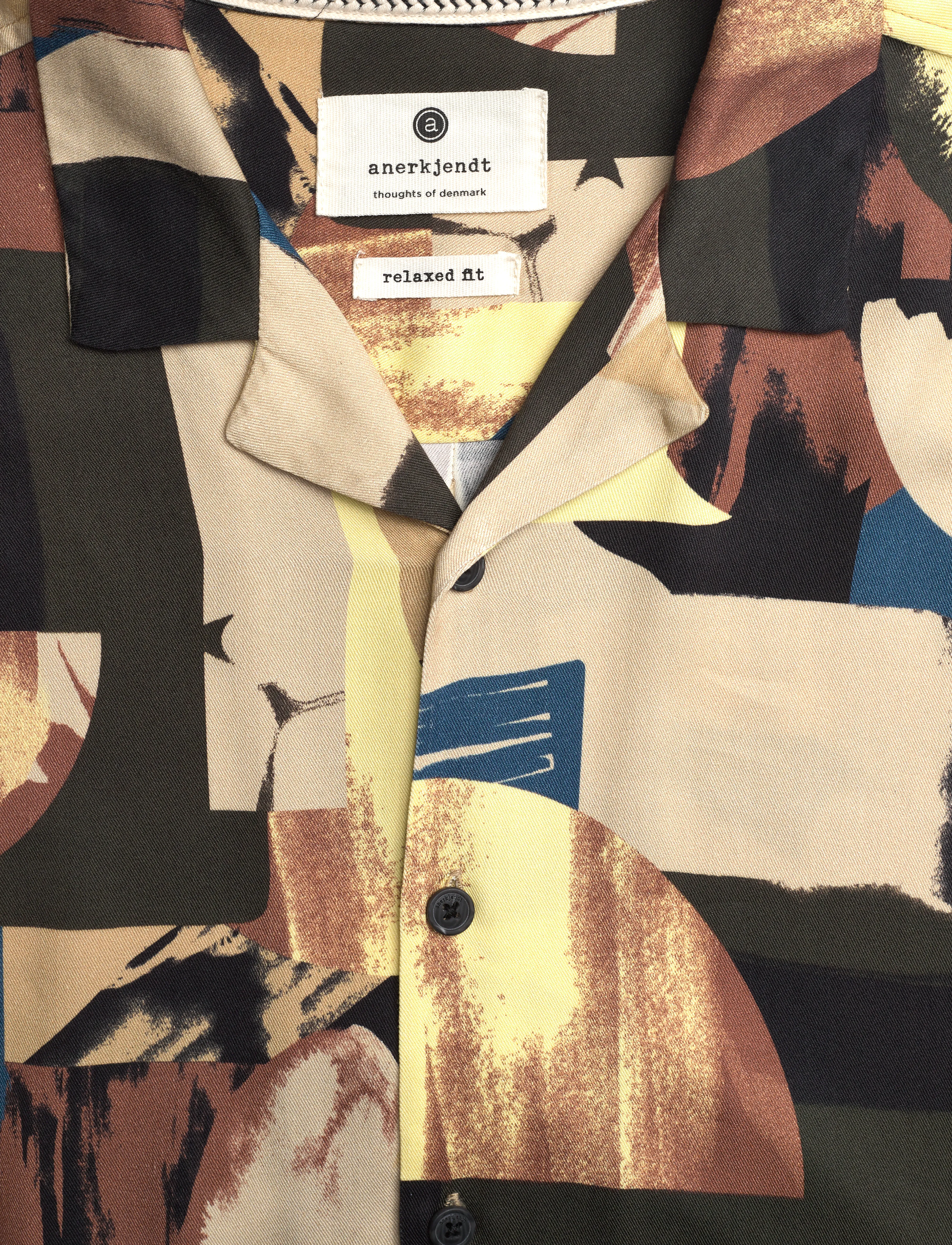 Anerkjendt - AKLEO S/S VISCOSE AOP - cognac - 2