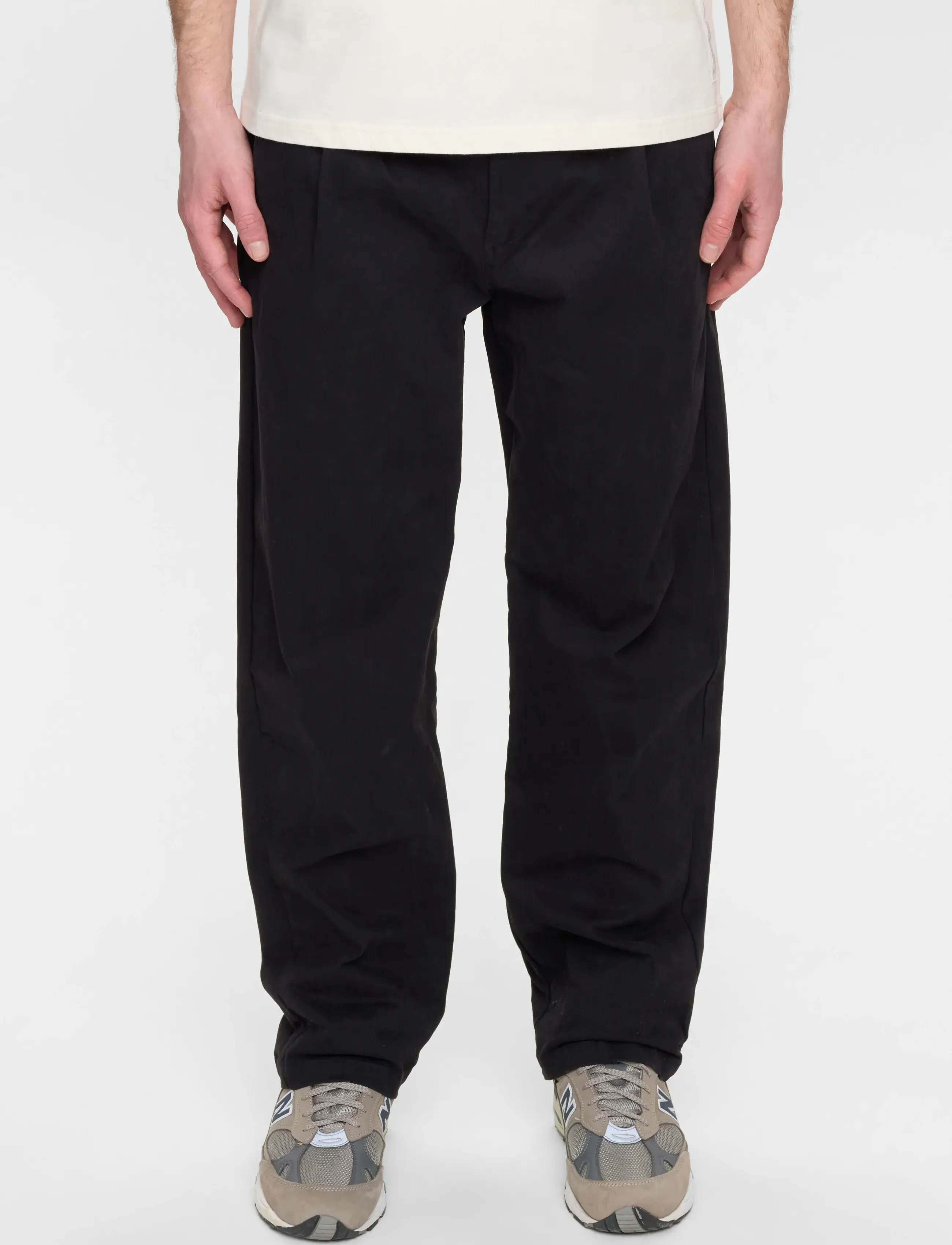 Anerkjendt - AKJAN COTTON PLEAT ELA PANTS - casual byxor - caviar - 2