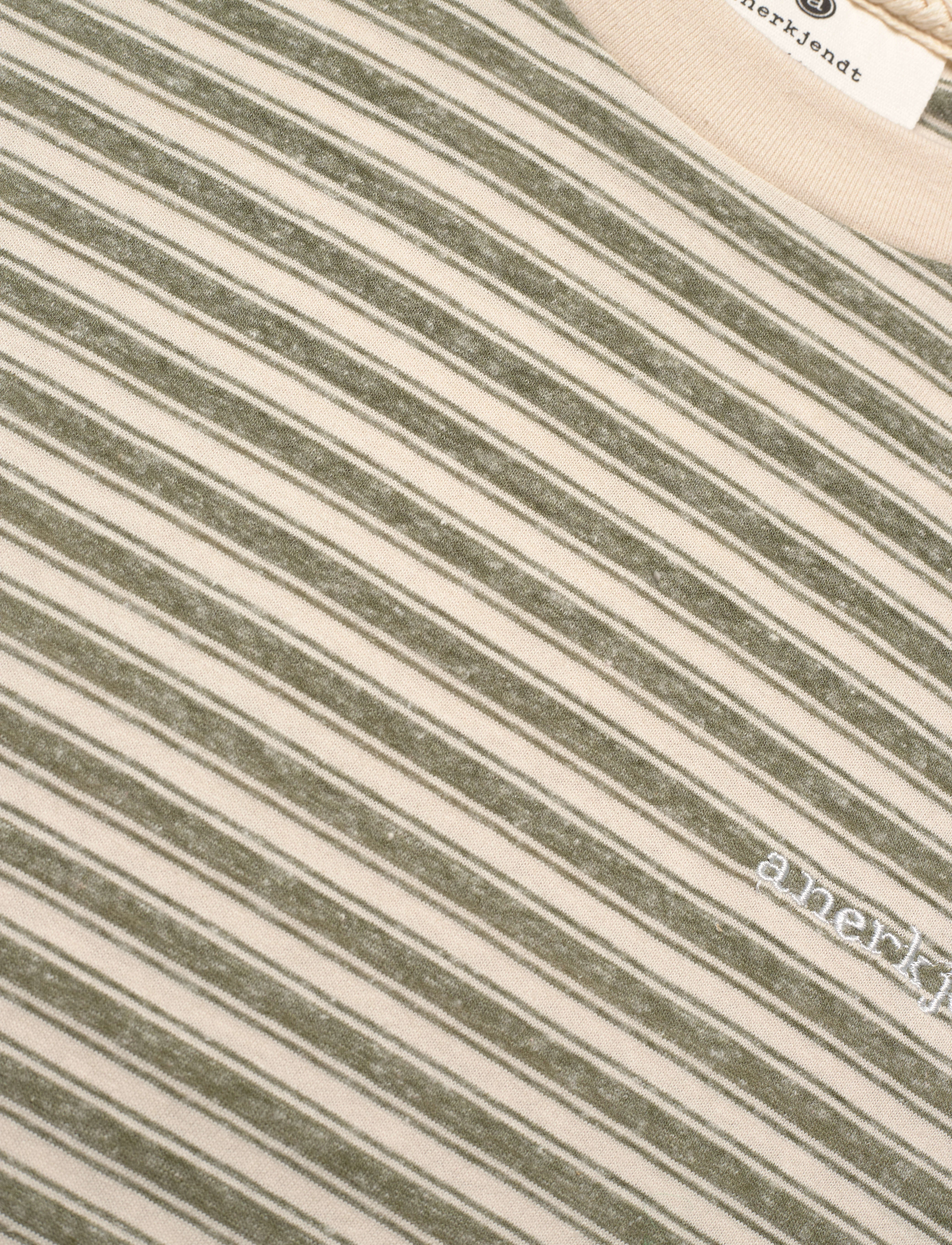 Anerkjendt - AKROD S/S COT/LINEN STRIPE TEE - olivine - 2