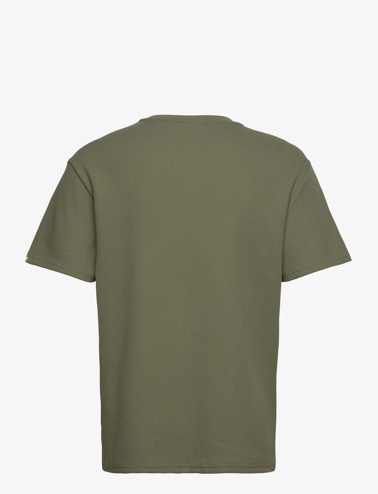Anerkjendt - AKKIKKI S/S WAFFLE TEE - short-sleeved t-shirts - olivine - 1