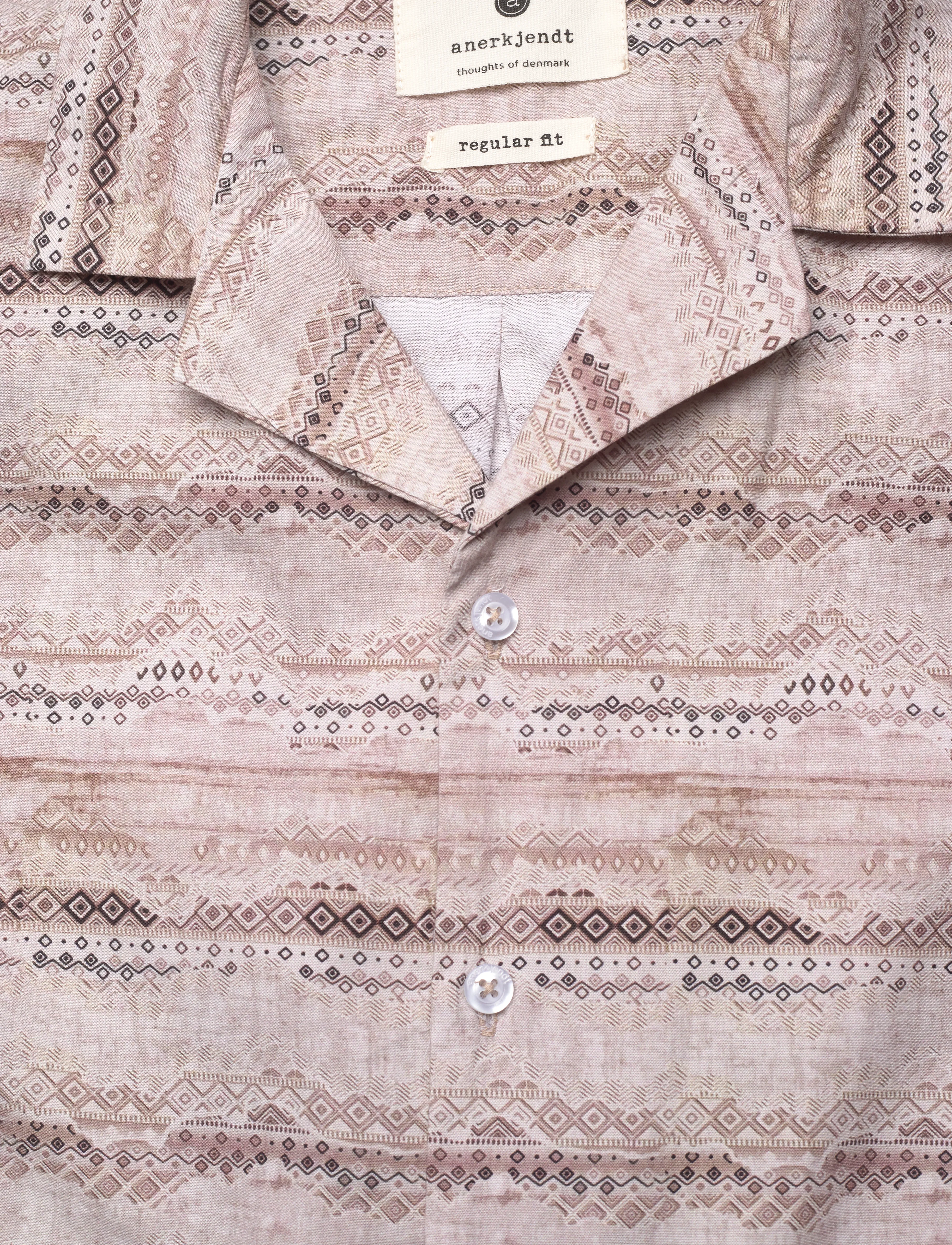 Anerkjendt - AKLEO S/S POPLIN AOP - brindle - 2