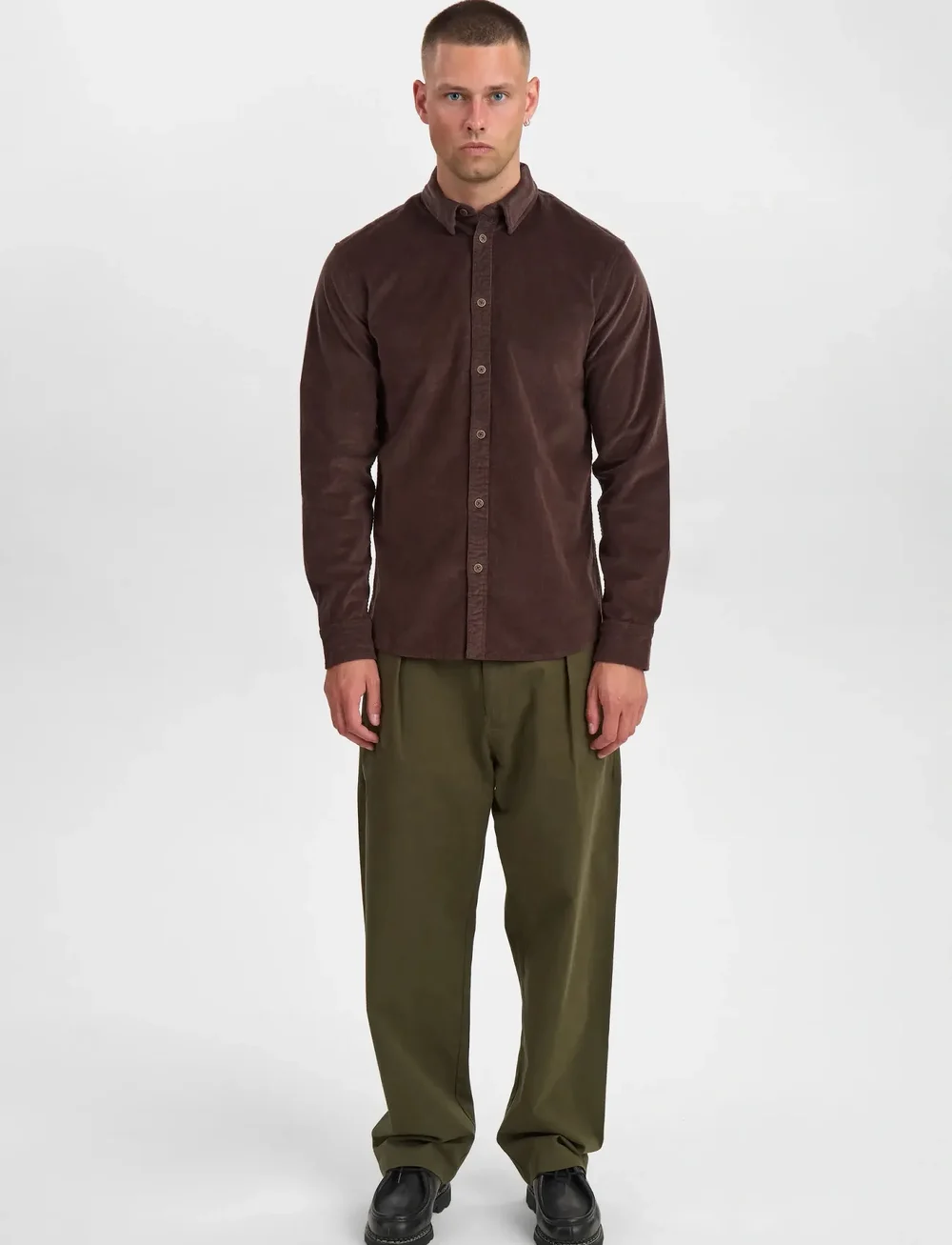 Anerkjendt - AKLEIF SOLID CORD SHIRT - corduroy shirts - mulch - 3