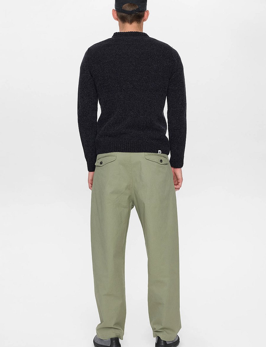 Anerkjendt - AKSUNE CHENILLE KNIT - Ümara kaelusega - caviar - 4