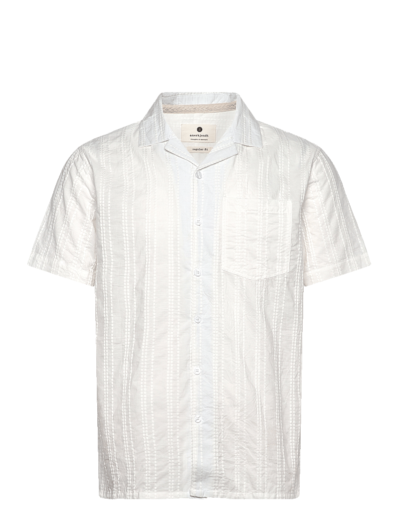 Anerkjendt - AKLEON EMB S/S SHIRT - kortärmade skjortor - tofu - 0
