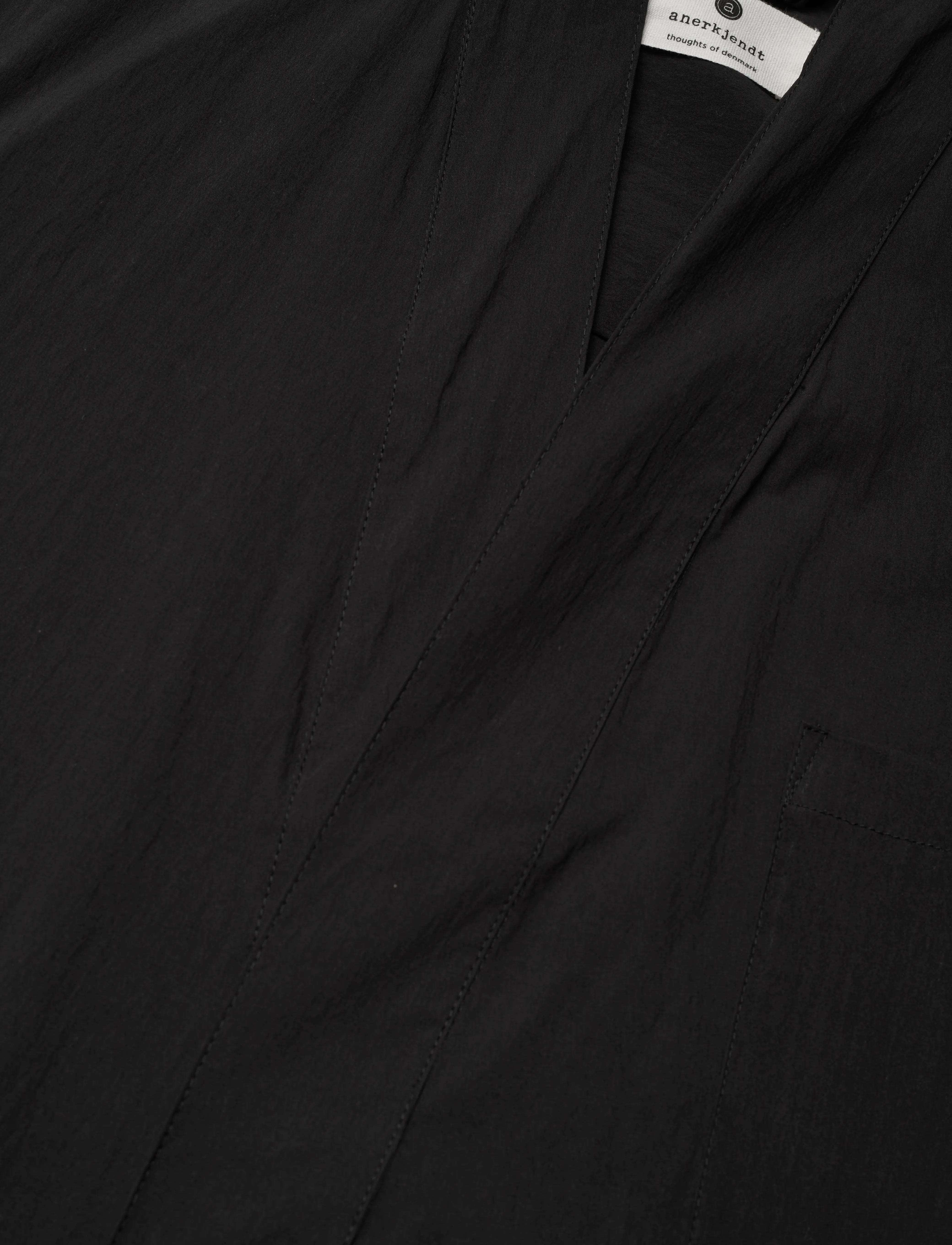 Anerkjendt - AKJESPER TEC S/S KIMONO - kurzarmhemden - caviar - 2
