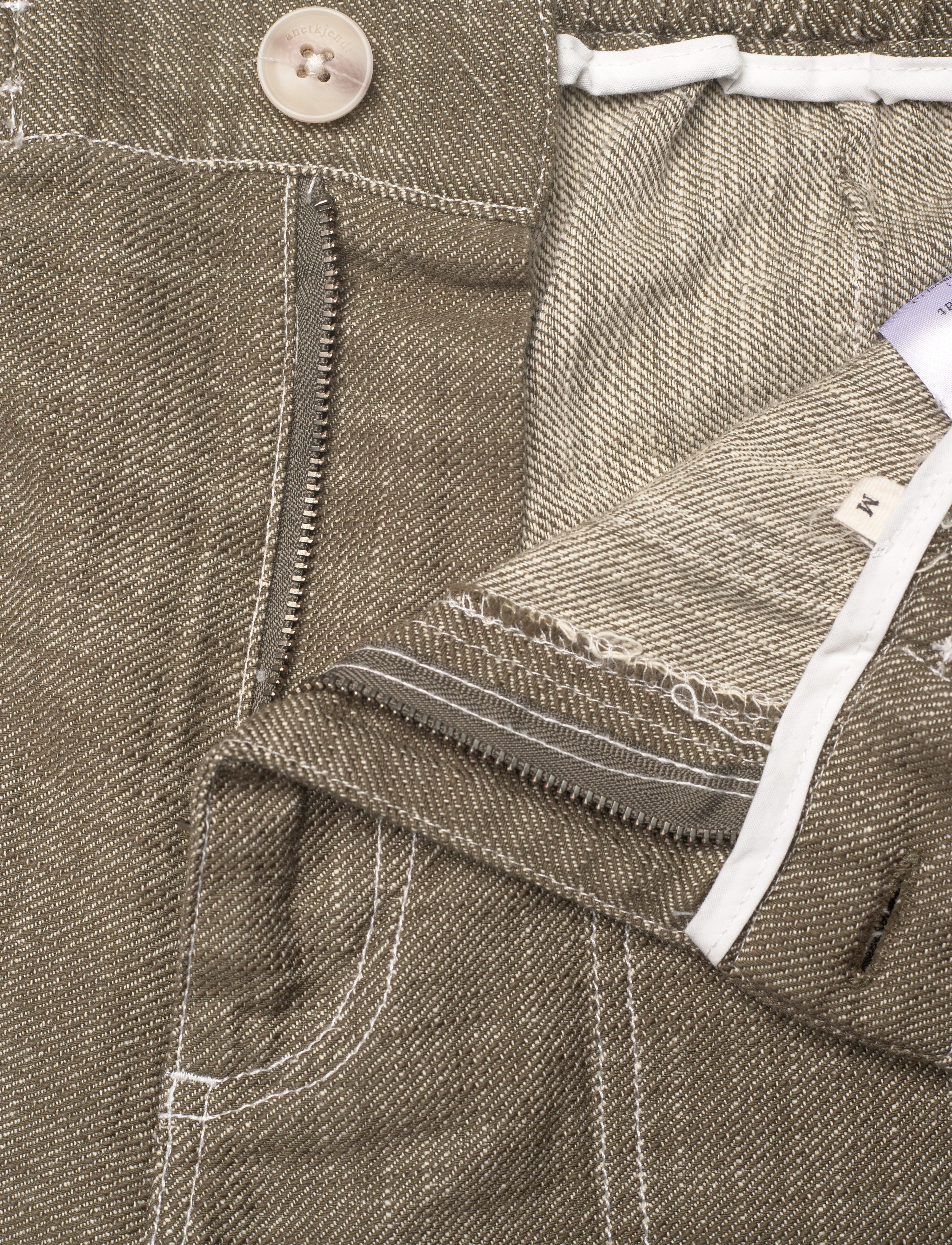 Anerkjendt - AKJAN TWILL CONTRAST SHORTS - citi varianti - deep lichen green - 3
