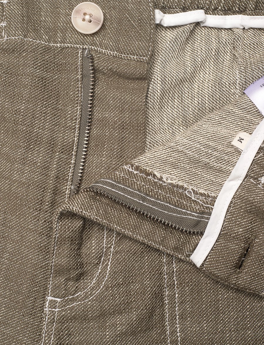Anerkjendt - AKJAN TWILL CONTRAST SHORTS - linased lühikesed püksid - deep lichen green - 3