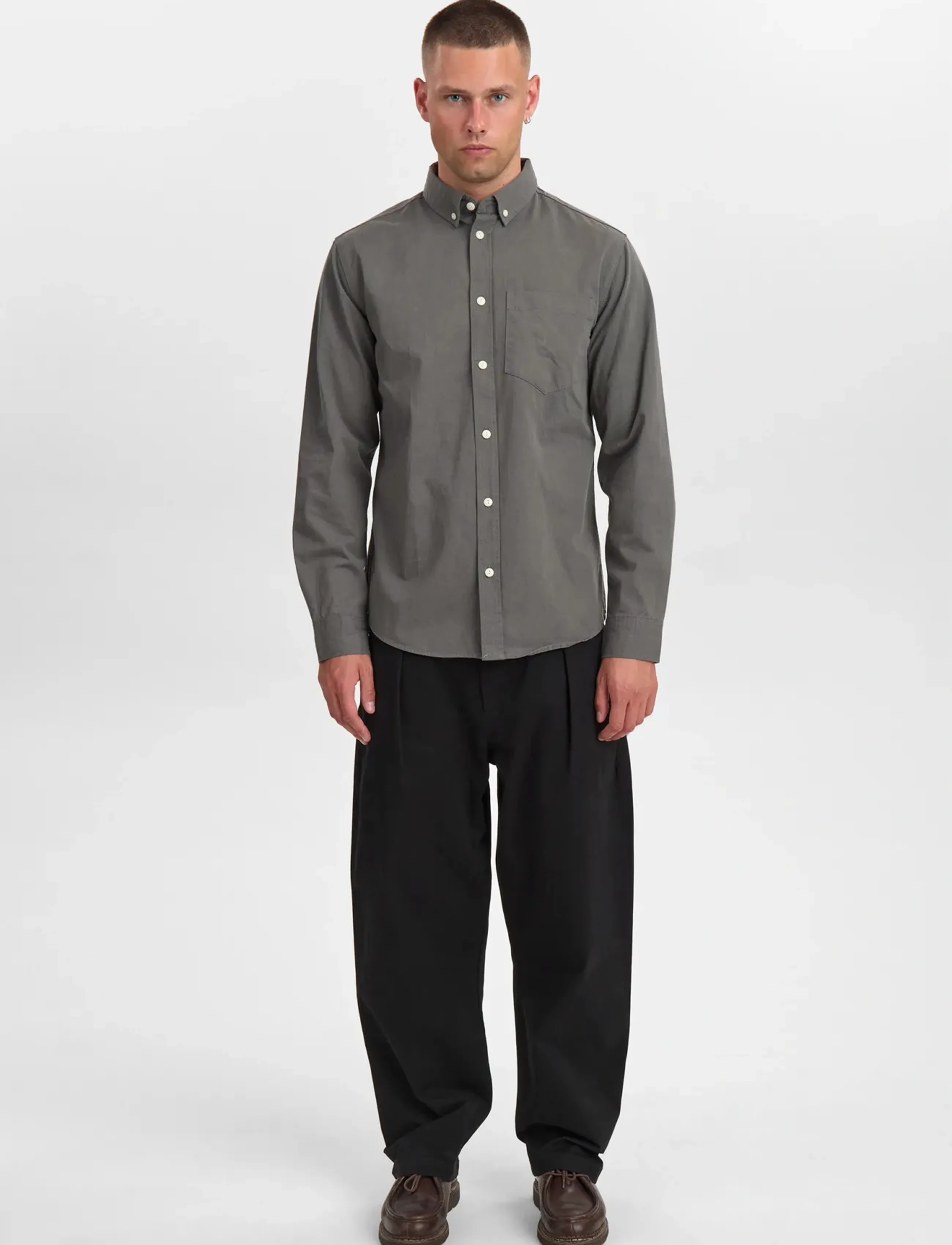 Anerkjendt - AKTHESHIRT L/S TWILL SHIRT - avslappede skjorter - granite gray - 3