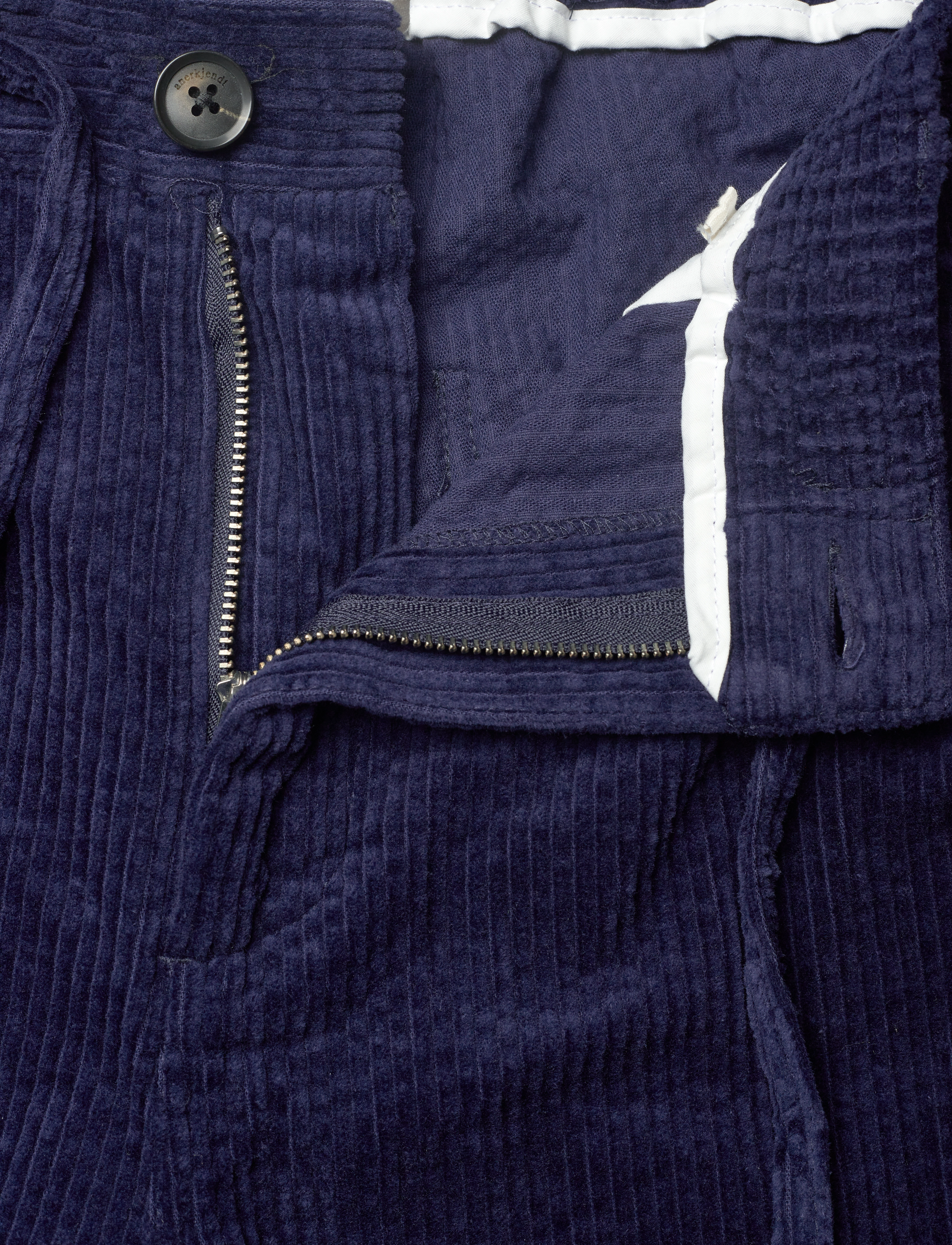 Anerkjendt - AKJAN CORDUROY SHORTS. - casual shorts - sky captain - 3