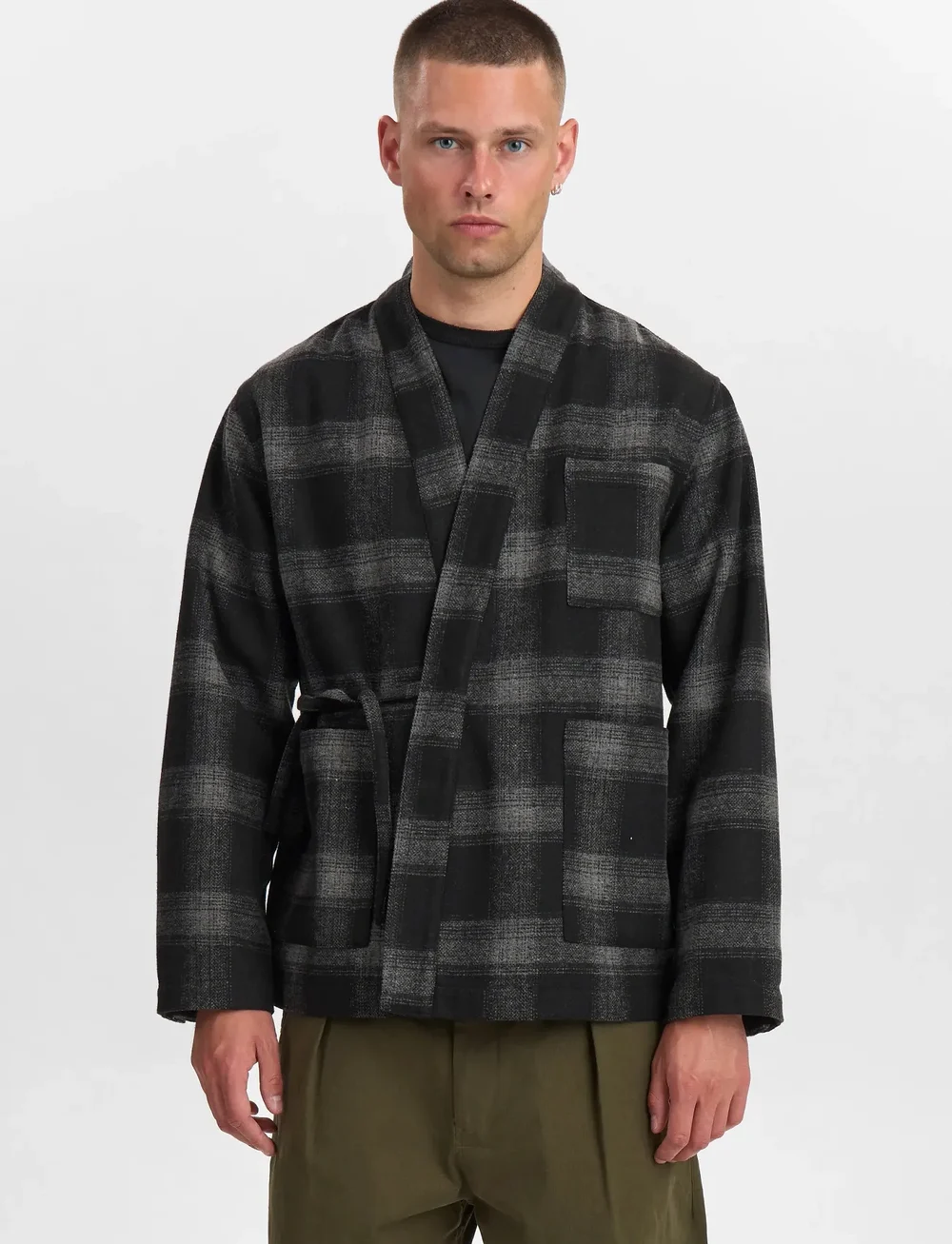 Anerkjendt - AKJESPER WOOL CHECK KIMONO - kollektioner - caviar - 0