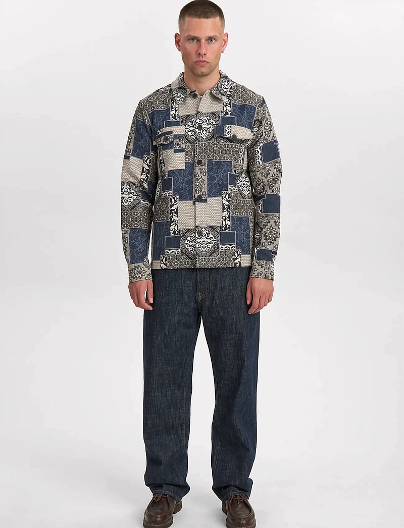 Anerkjendt - AKOSCAR STRUCTURE OVERSHIRT - frühlingsjacken - sky captain - 3