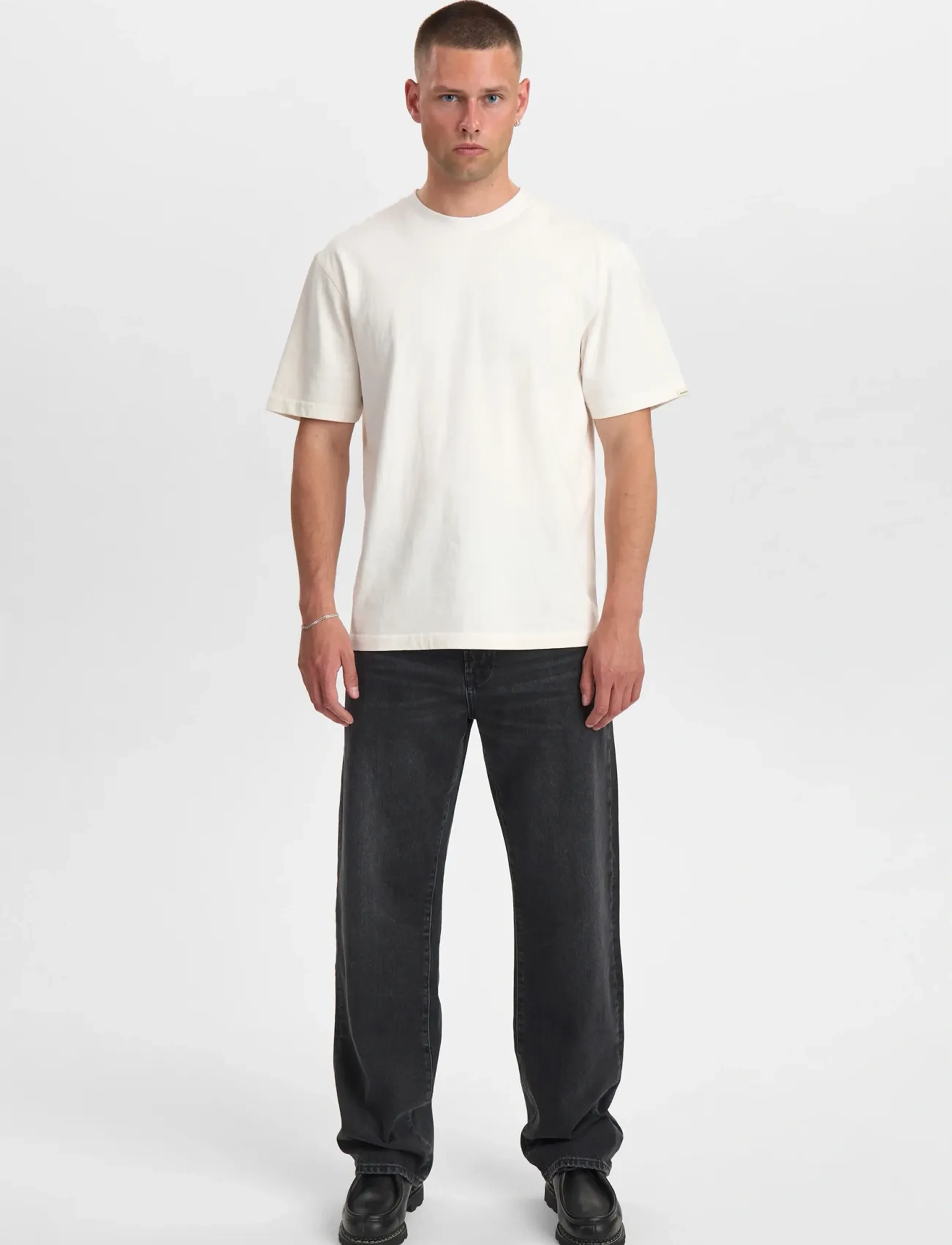Anerkjendt - AKJONAS JEANS - 8002 DG SHADOW - alt laienevad teksad - dark grey shadow - 3