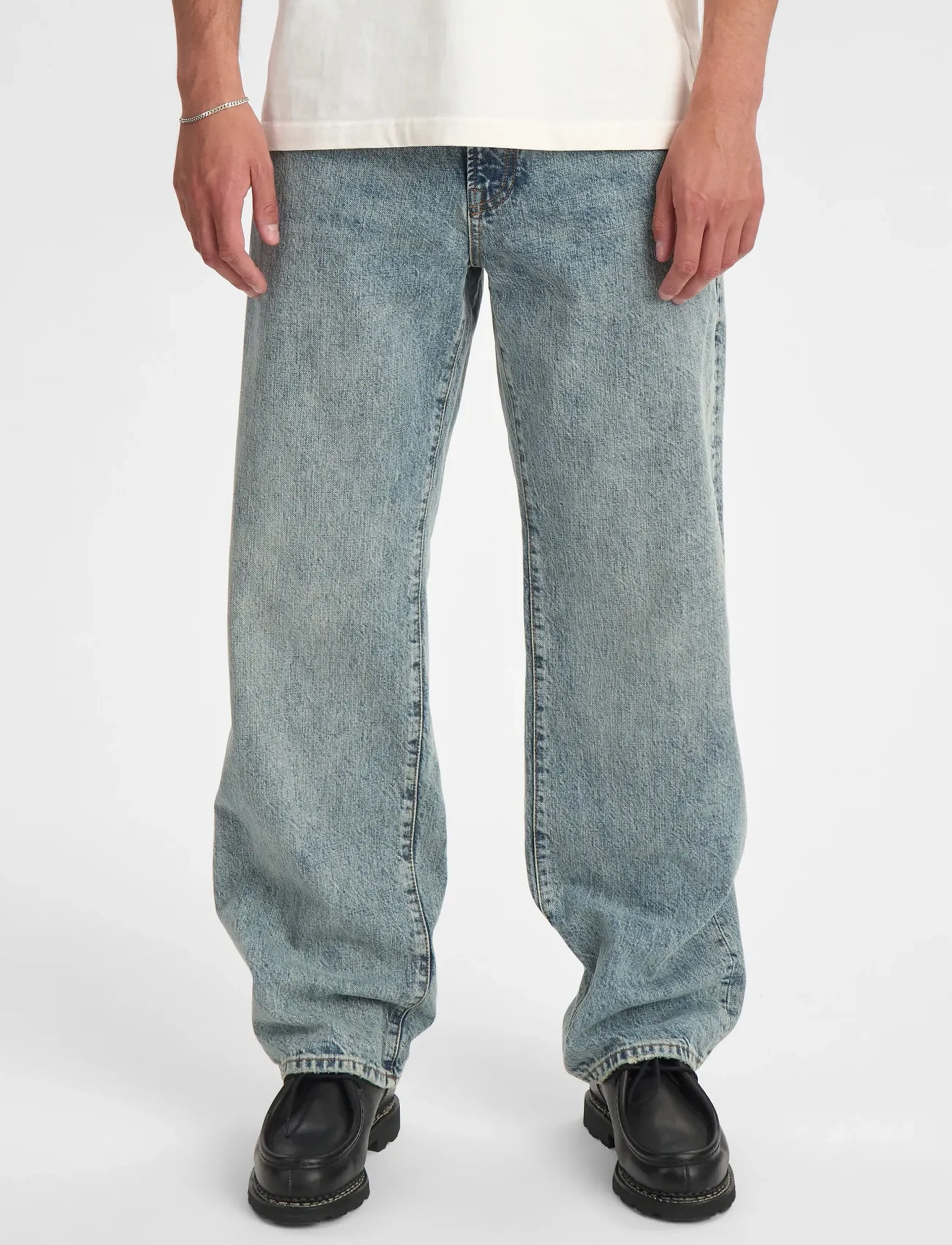 Anerkjendt - AKJONAS JEANS - 8006 MB MARBLE - rúmar gallabuxur - medium blue marble - 0