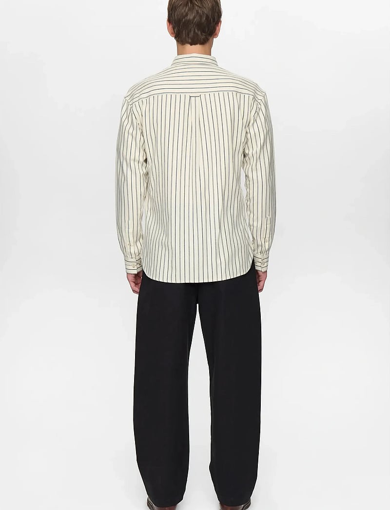 Anerkjendt - AKLASSE STRIPE L/S SHIRT - randiga skjortor - tofu - 5