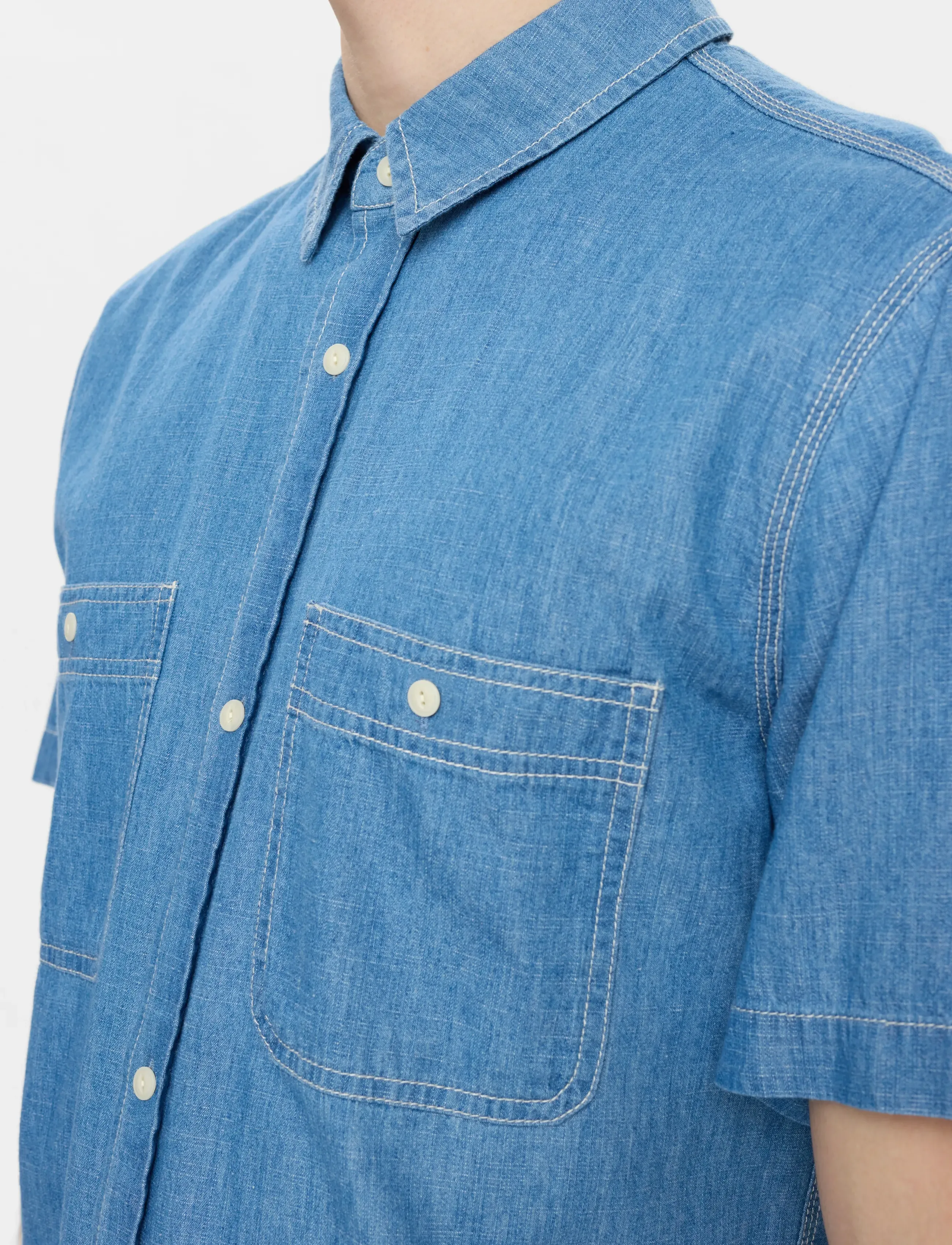 Anerkjendt AKTHESHIRT CHAMBRAY SS SHIRT - Kurzarmhemden - MEDIUM BLUE DENIM / blue