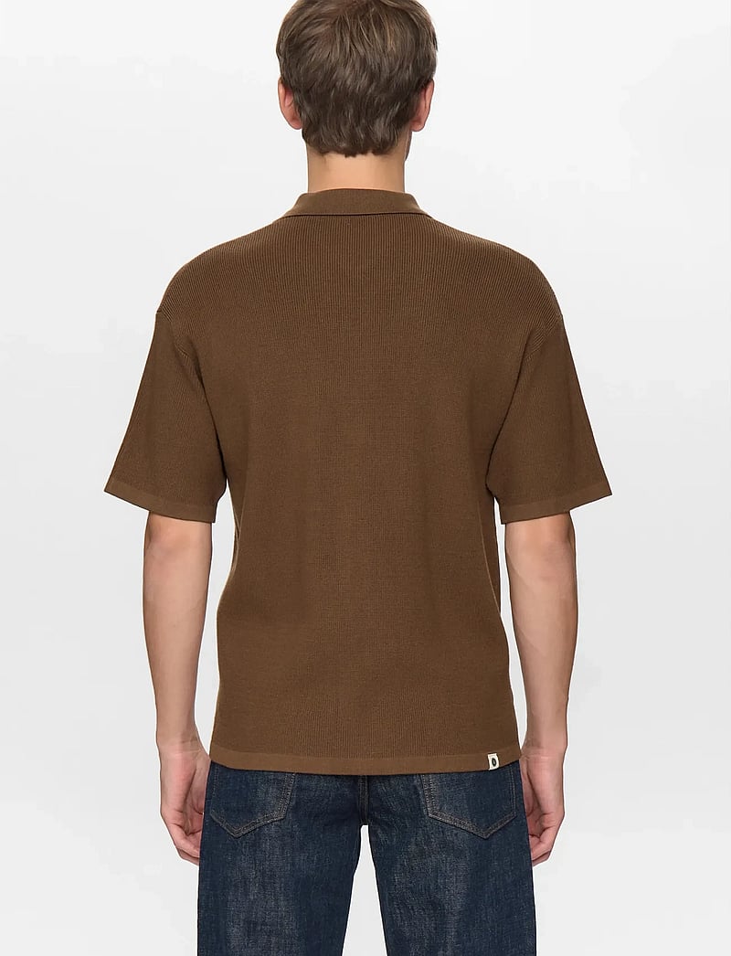 Anerkjendt - AKVILHELM NEEDLE RIB SS KNIT - kootud polosärgid - teak - 5