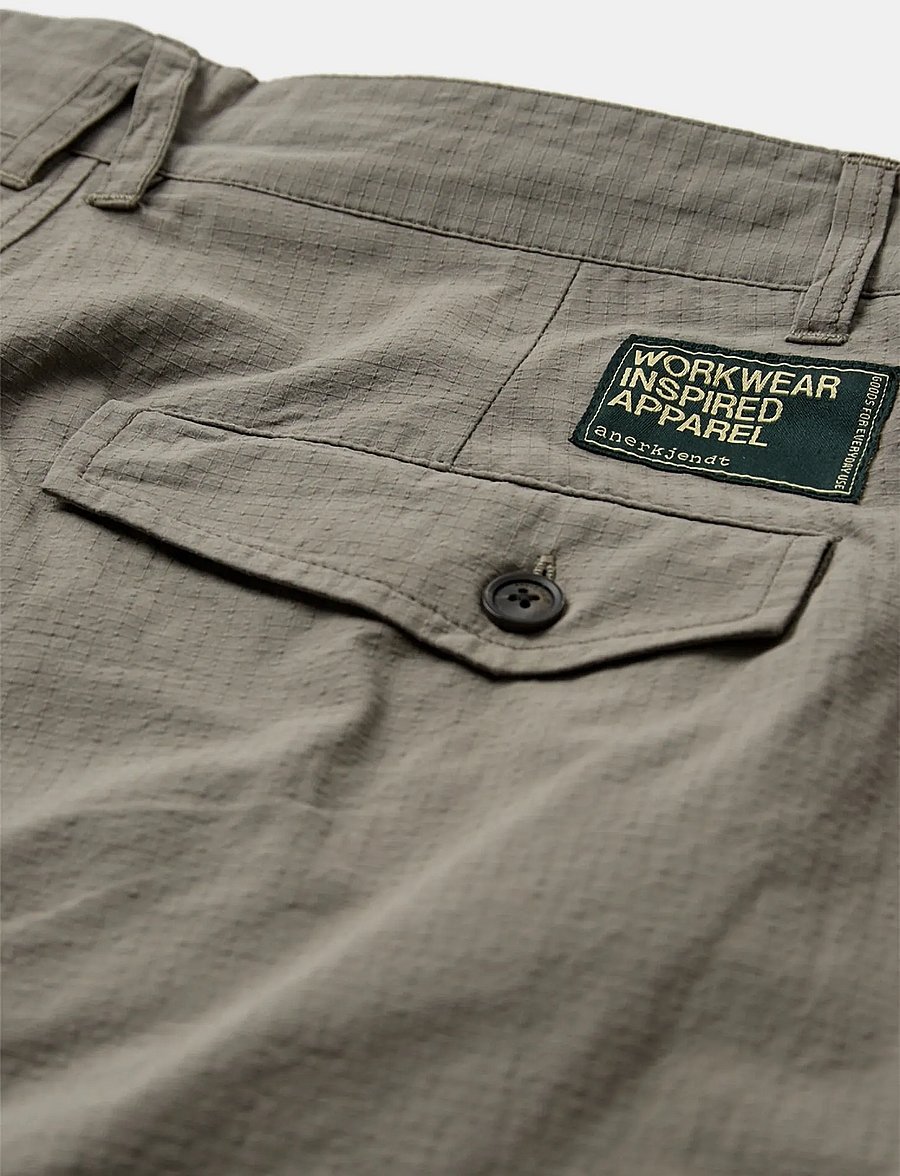 Anerkjendt - AKJAN TEC FATIQUE SHORTS - casual shorts - loden green - 2