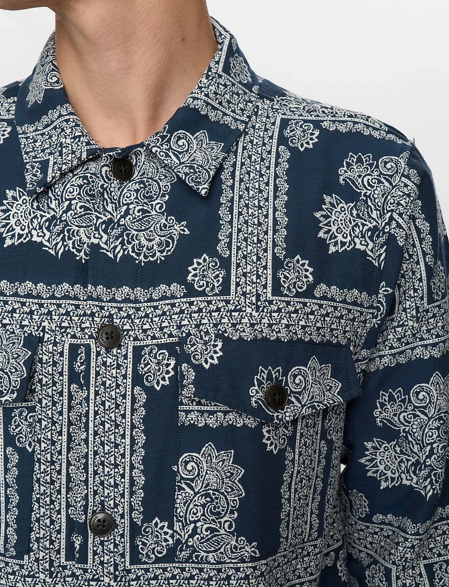 Anerkjendt - AKOSCAR FLOWER OVERSHIRT - mönstrade skjortor - sky captain - 4