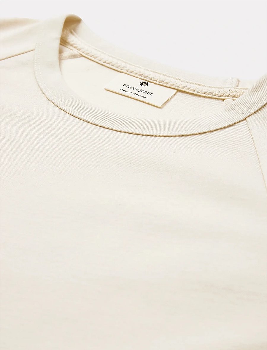 Anerkjendt - AKVILLADS UNDYED SS TEE - kurzärmelige t-shirts - tofu - 2