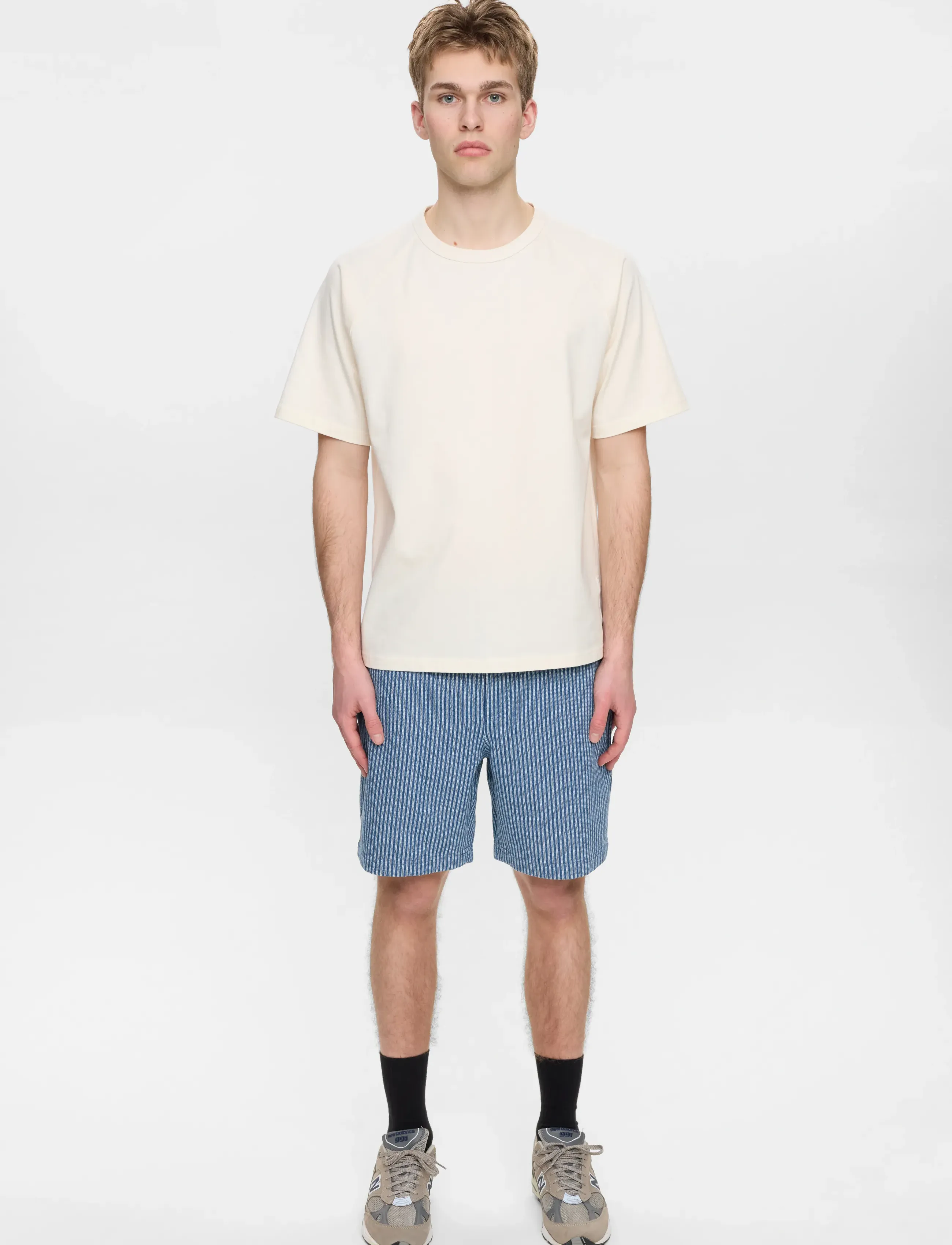 Anerkjendt - AKJAN STRIPE SHORTS - casual shorts - sky captain - 4