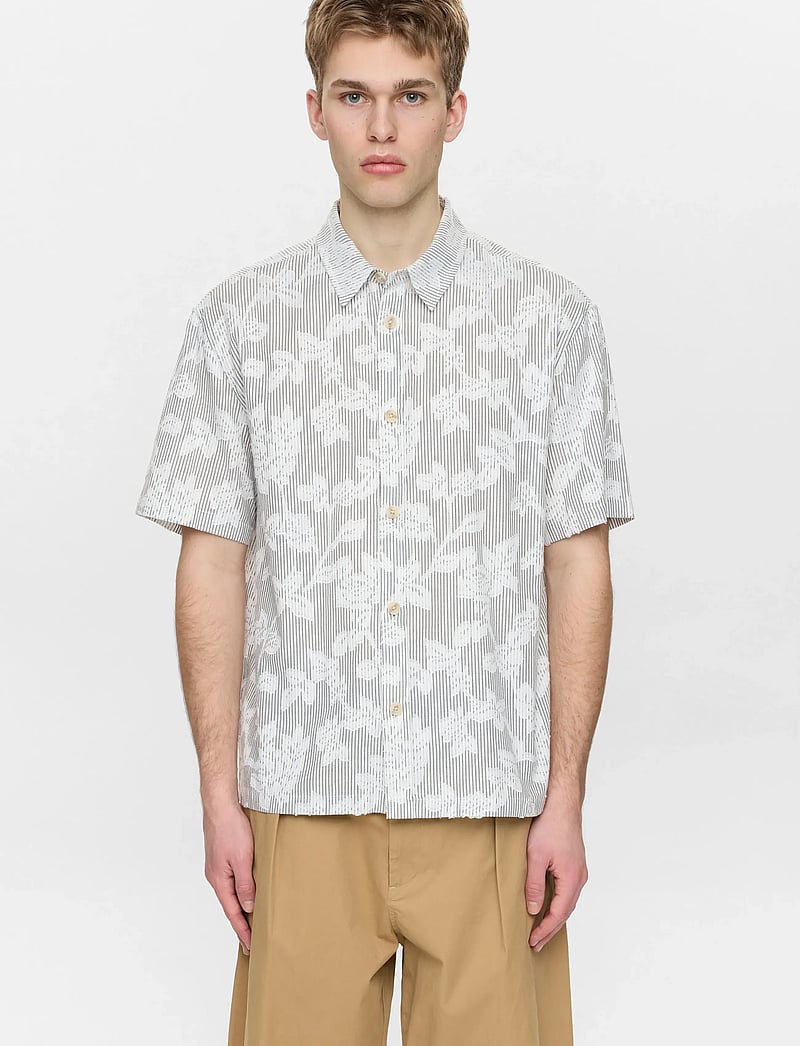 Anerkjendt - AKOTTO JACQ SS SHIRT - kortærmede skjorter - caviar - 2