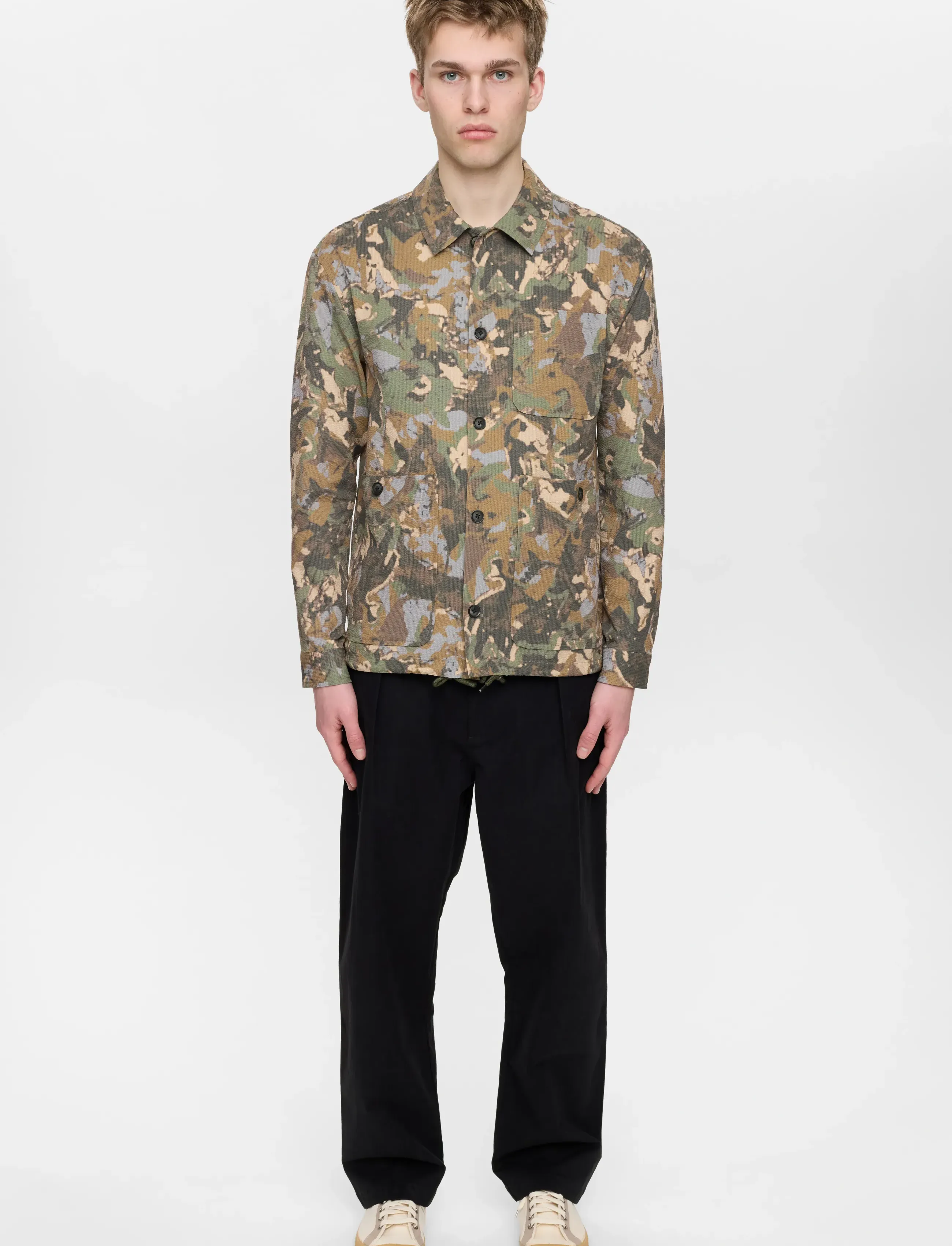 Anerkjendt - AKODIN CAMO TEC OVERSHIRT - frühlingsjacken - forest night - 3