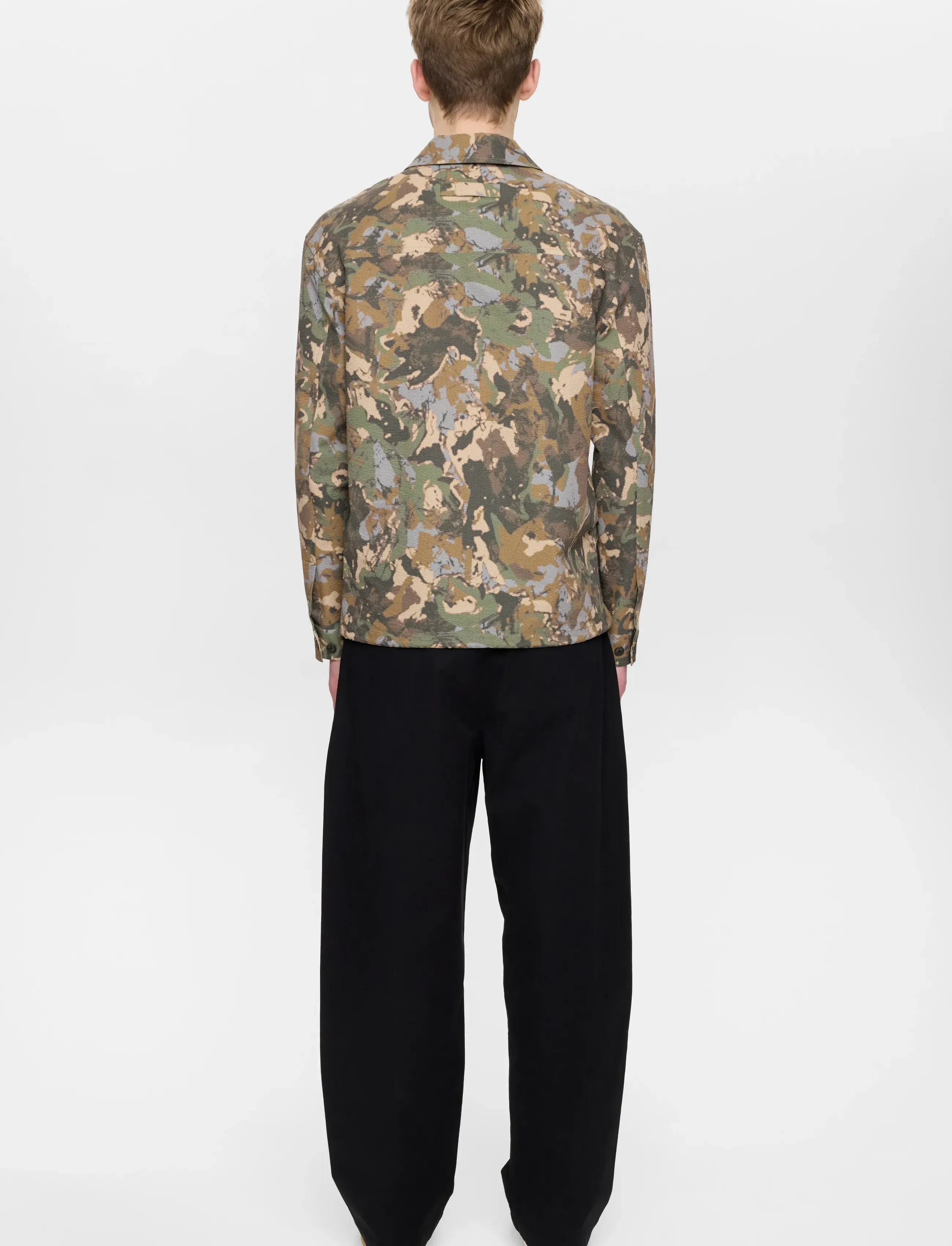 Anerkjendt - AKODIN CAMO TEC OVERSHIRT - frühlingsjacken - forest night - 5