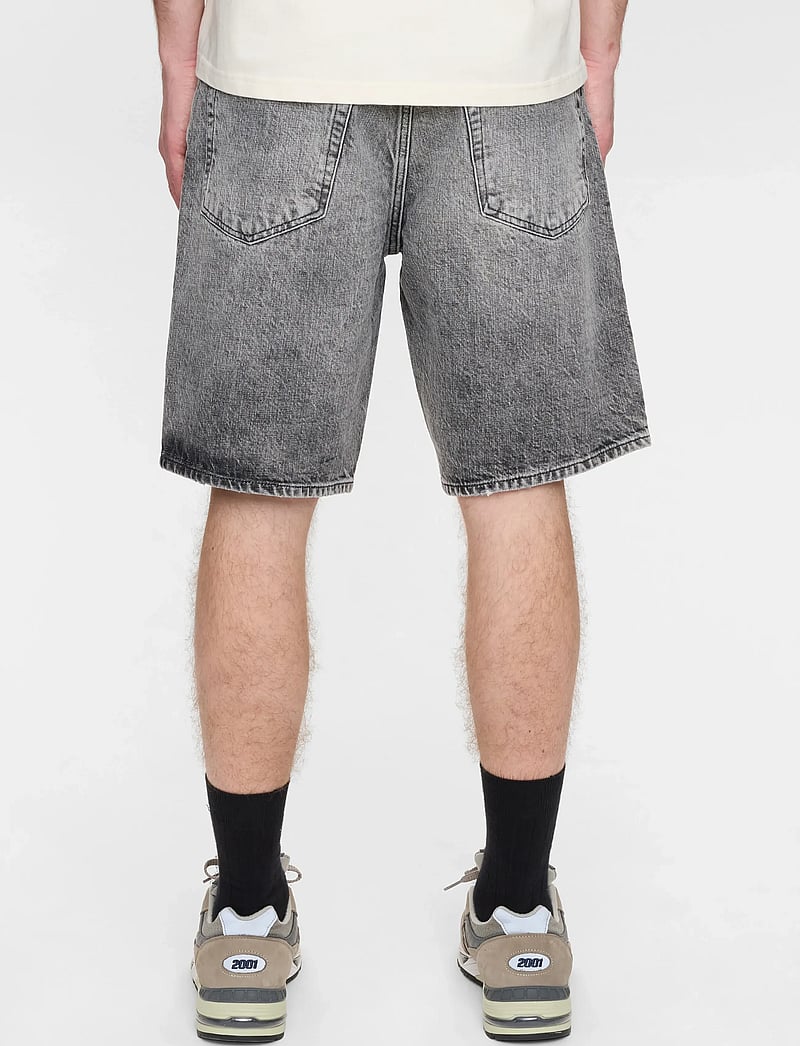 Anerkjendt - AKJONAS SHORTS - 8015 D.G ROCK - jeans shorts - dark grey rock - 5
