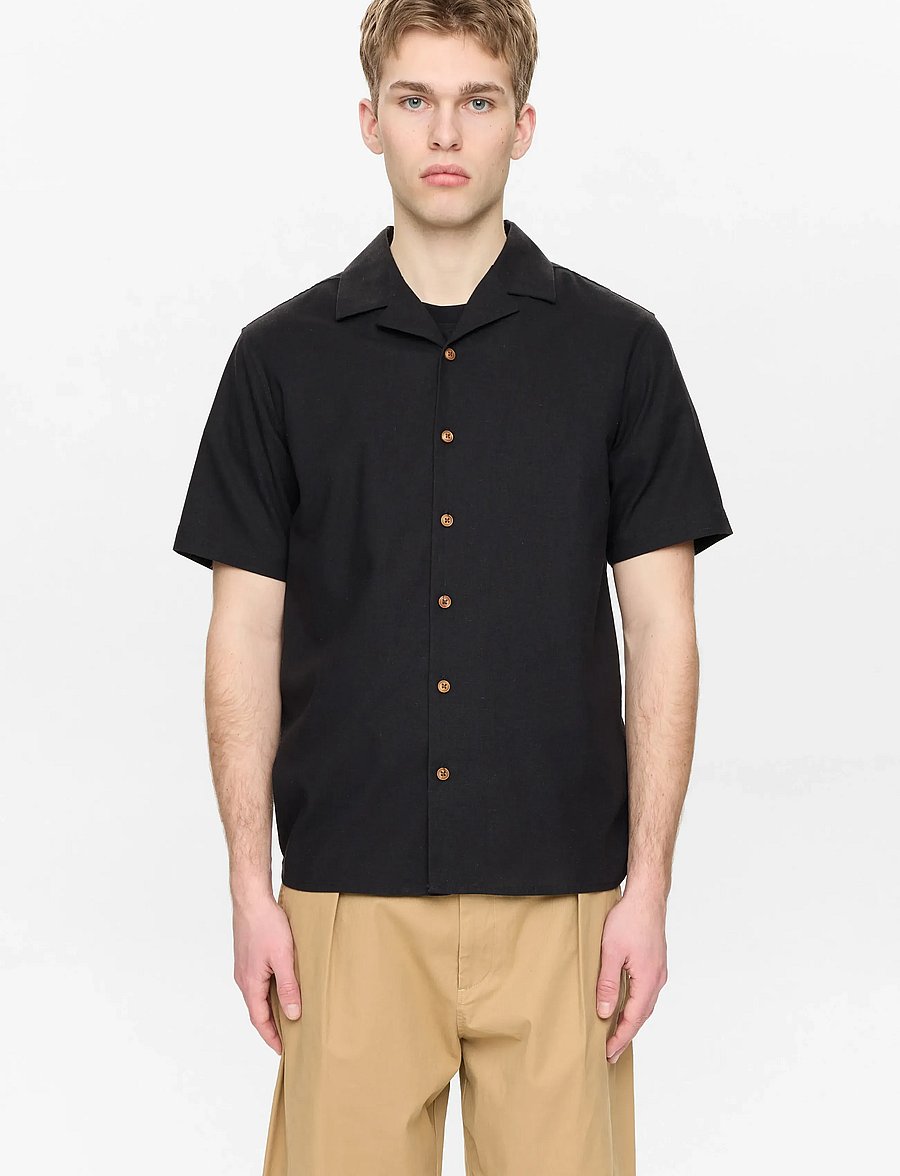 Anerkjendt - AKLEO COT/LINEN/VIS S/S SHIRT - kurzarmhemden - caviar - 3
