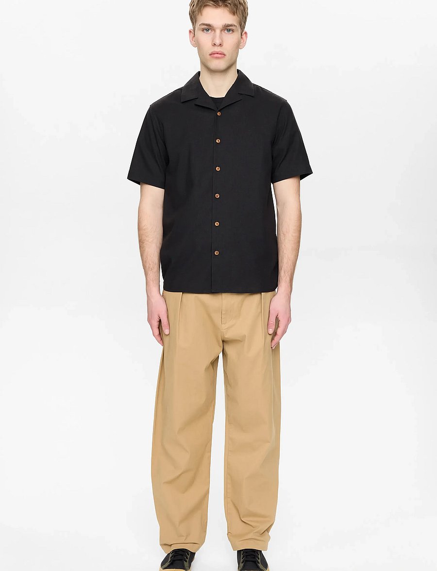 Anerkjendt - AKLEO COT/LINEN/VIS S/S SHIRT - kurzarmhemden - caviar - 4
