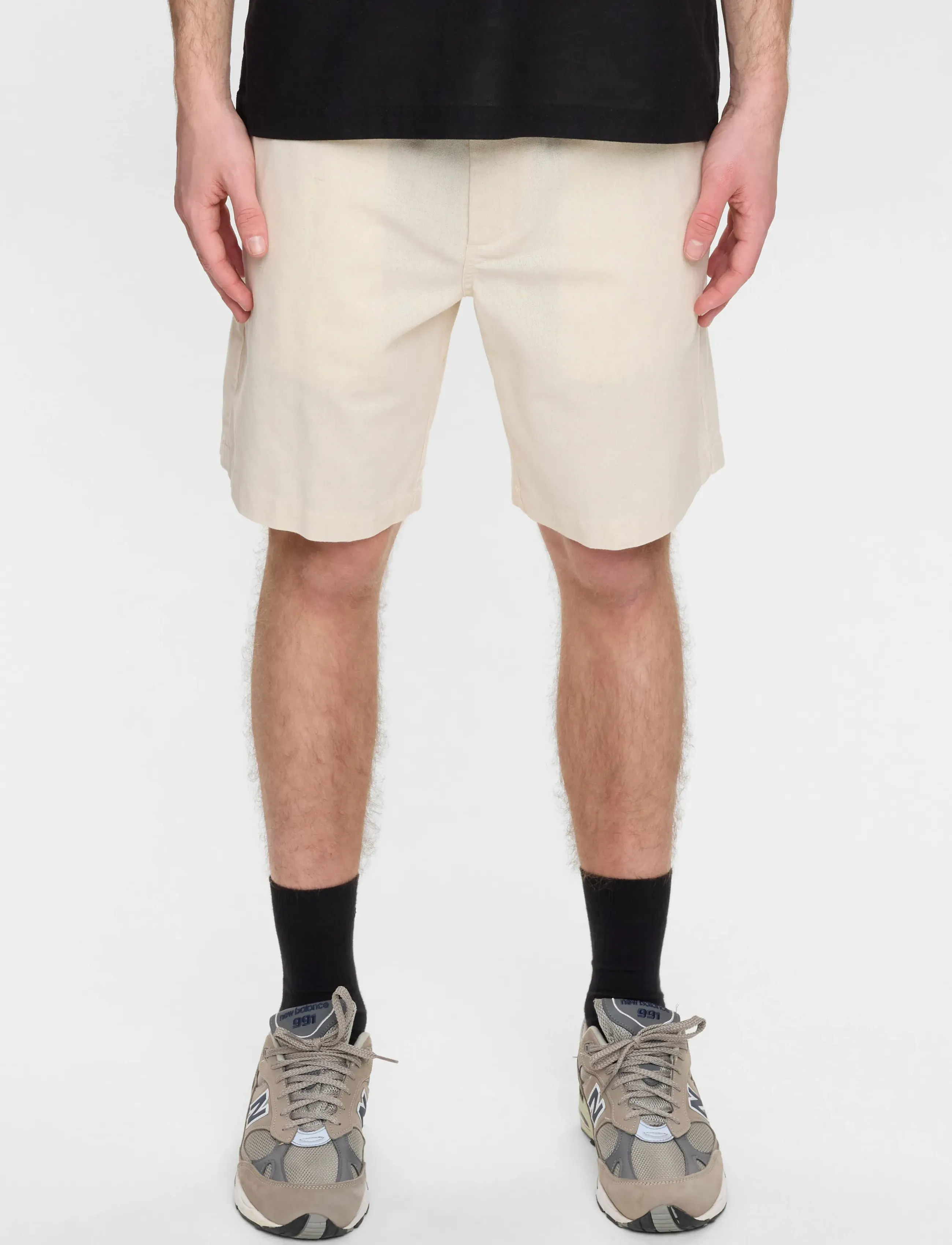 Anerkjendt - AKJAMES COT/LINEN/VIS ELA SHORTS - casual shorts - brown rice melange - 4
