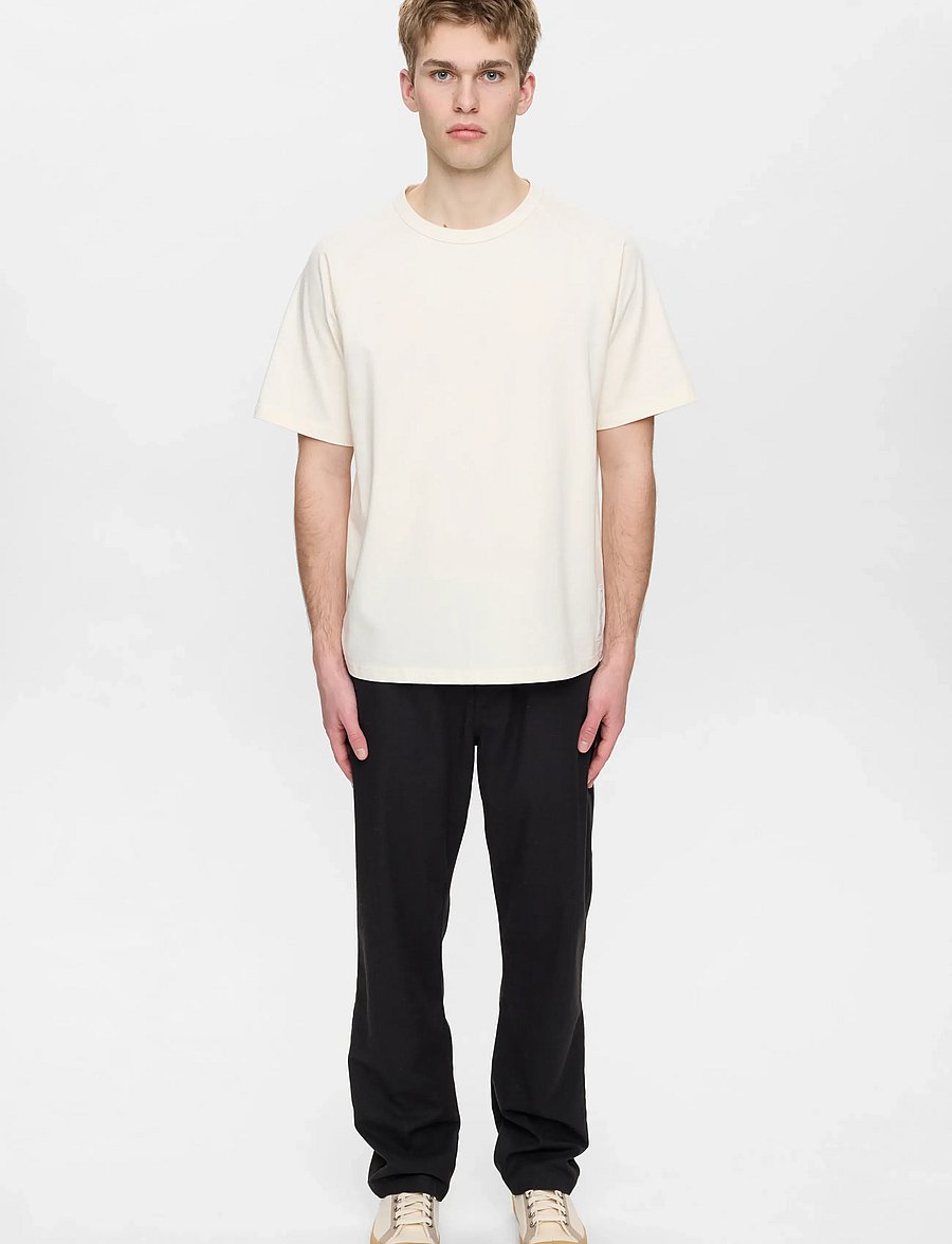 Anerkjendt - AKJAN COT/LINEN/VIS ELA PANTS - leinenhosen - caviar - 4