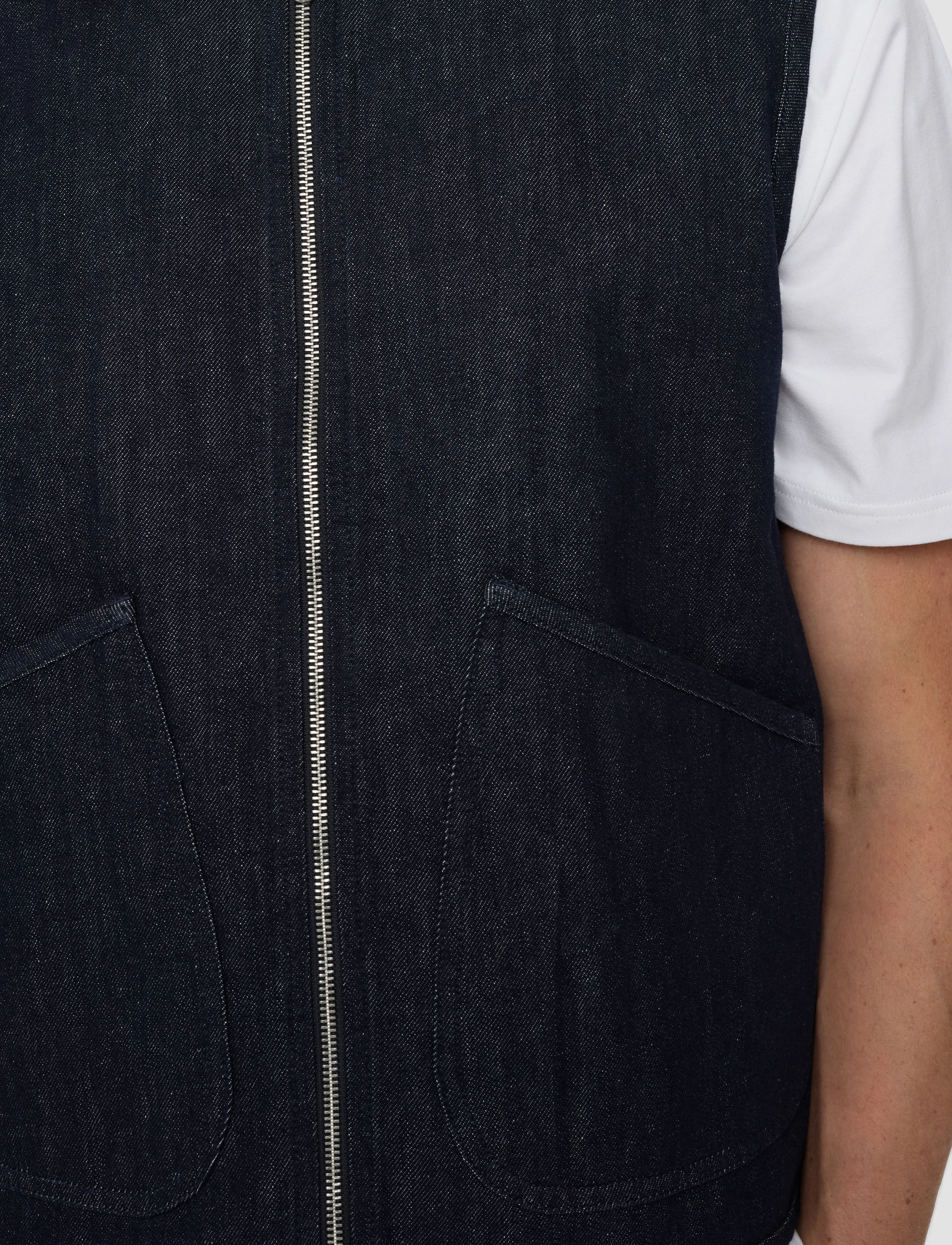 Anerkjendt - AKROBIN DENIM GILET - veste - dark blue denim - 5