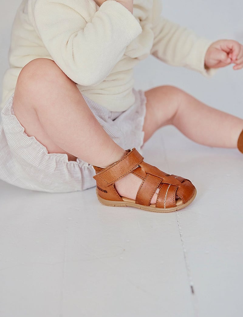 ANGULUS - Sandals - flat - closed toe - skor - 1545/2219 cognac/cognac - 0