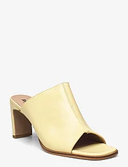 ANGULUS - Sandals - Block heels - korolliset pistokkaat - 1495 light yellow - 0