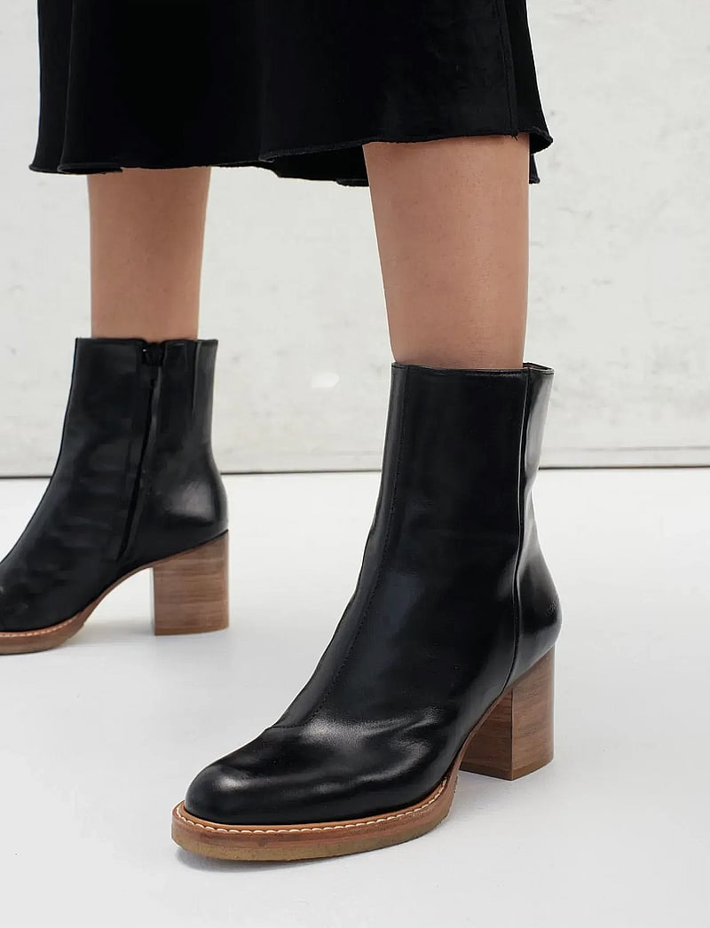 ANGULUS - Bootie - block heel - with zippe - stiefeletten mit absatz - 1835/001 black/black - 0